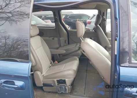 2005 Dodge Grand Caravan Sxt z USA, uszkodzony, nr VIN 2D4GP44L45R282231